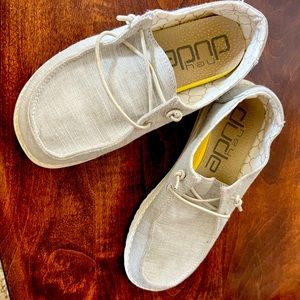 Hey Dude Youth  US Y2-L3. Linen Beige. For boy or girl